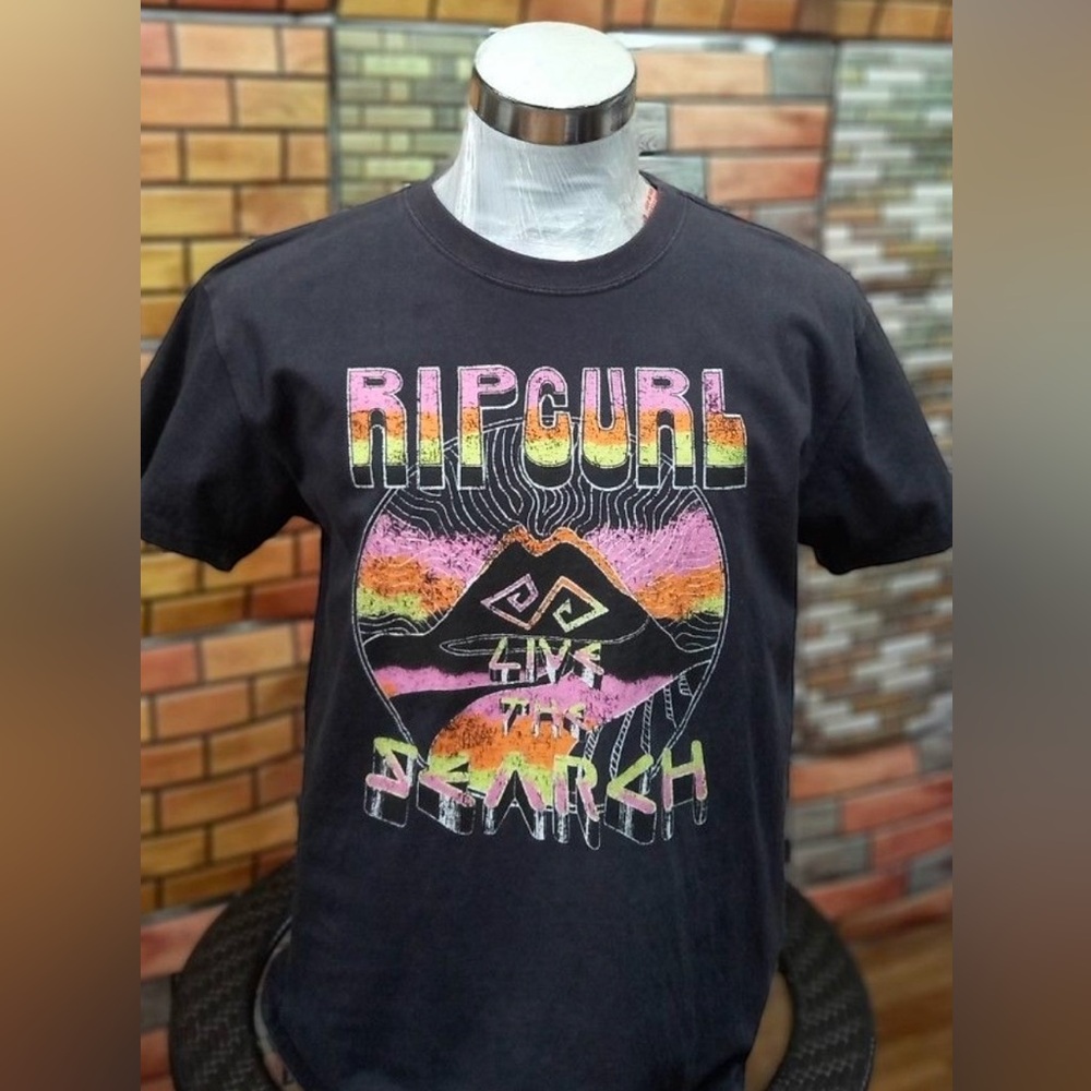 Oversized RipCurl Large Graphic T-Shirt!!!